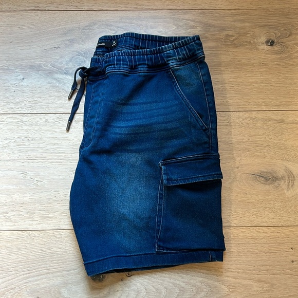 Tahari Men’s Denim Cargo Shorts in Size XL - Picture 2 of 8